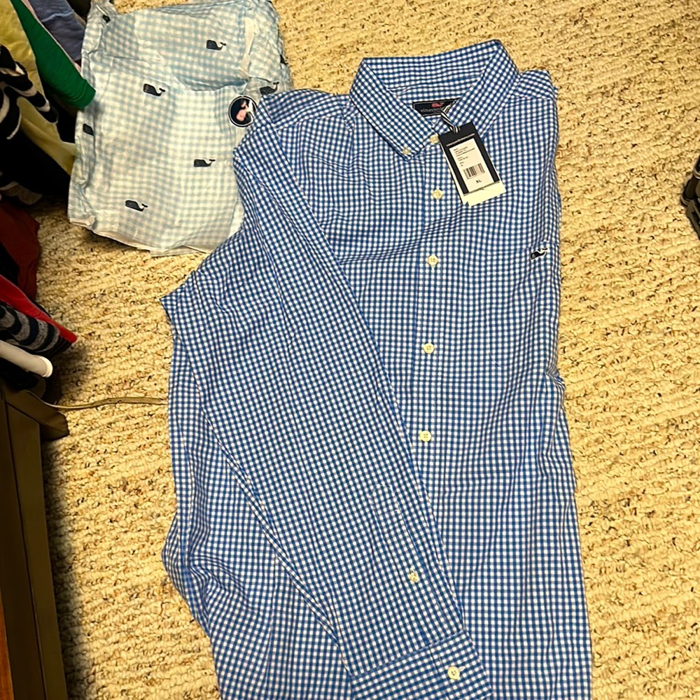 Vineyard Vines men’s classic fit gingham poplin long sleeve button down so